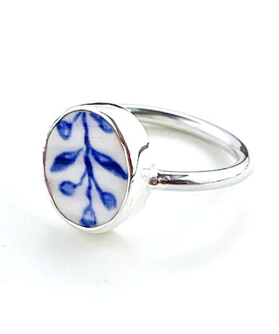 Blue & White Vine Vintage Pottery Oval Ring- Size 7.5