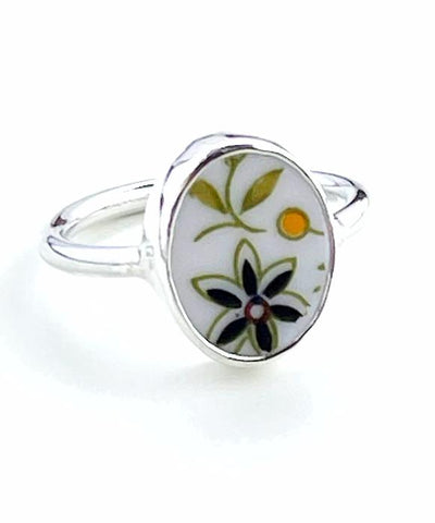 Black, Olive & Yellow Flower Oval Vintage Pottery Ring- Size 7