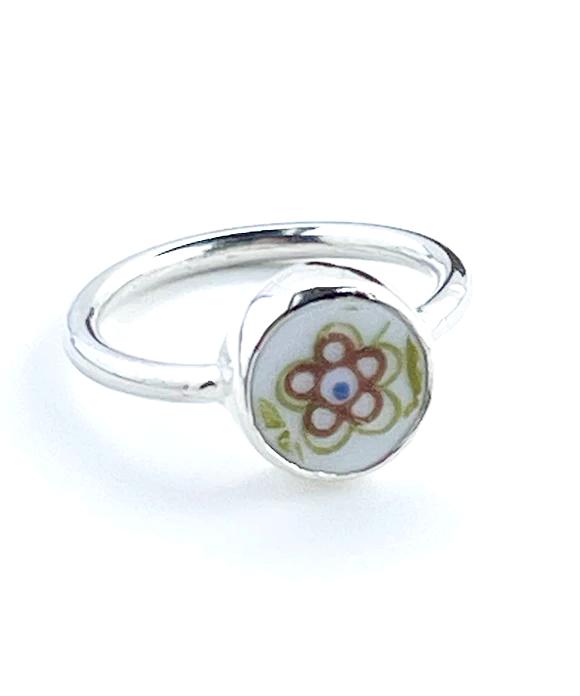 Simple Brown & Green Flower Round Vintage Pottery Ring- Size 4.5