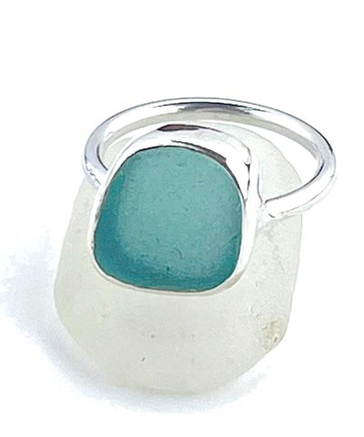 Jade Green Sea Glass Ring Simple Round Band - Size 8