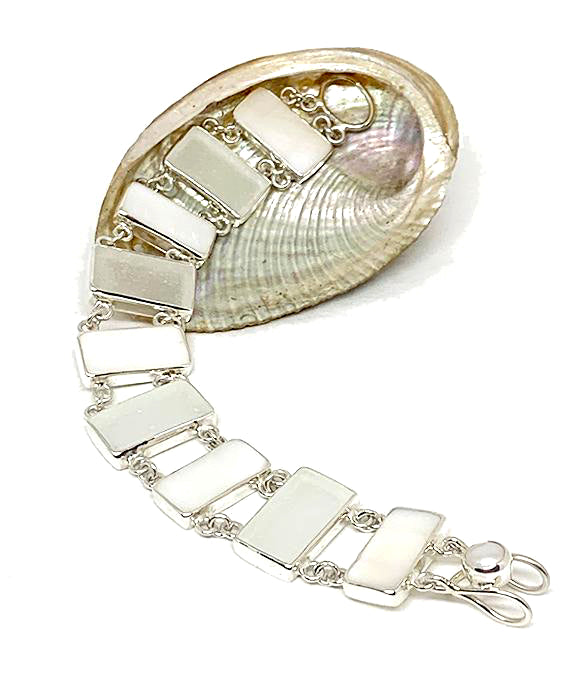 Clear Sea Glass with White Mother of Pearl Double Link Bracelet - 7 1/2