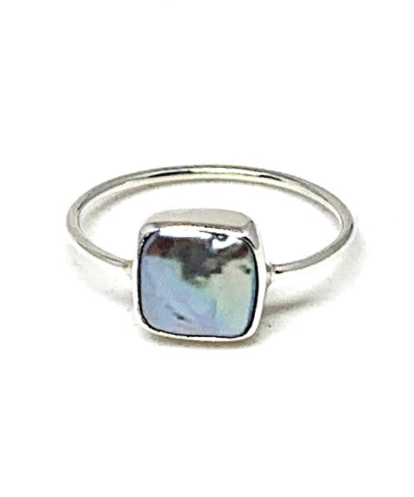 Dark Gray Square Pearl 